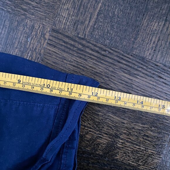 Lolë Casual Shorts with pockets - Picture 7 of 8